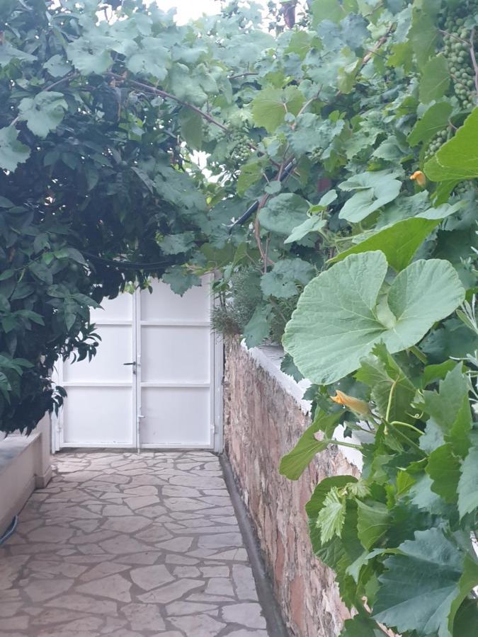 Rosemary House Guest House Sarandë Eksteriør bilde