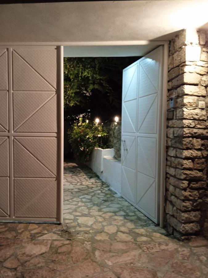 Rosemary House Guest House Sarandë Eksteriør bilde